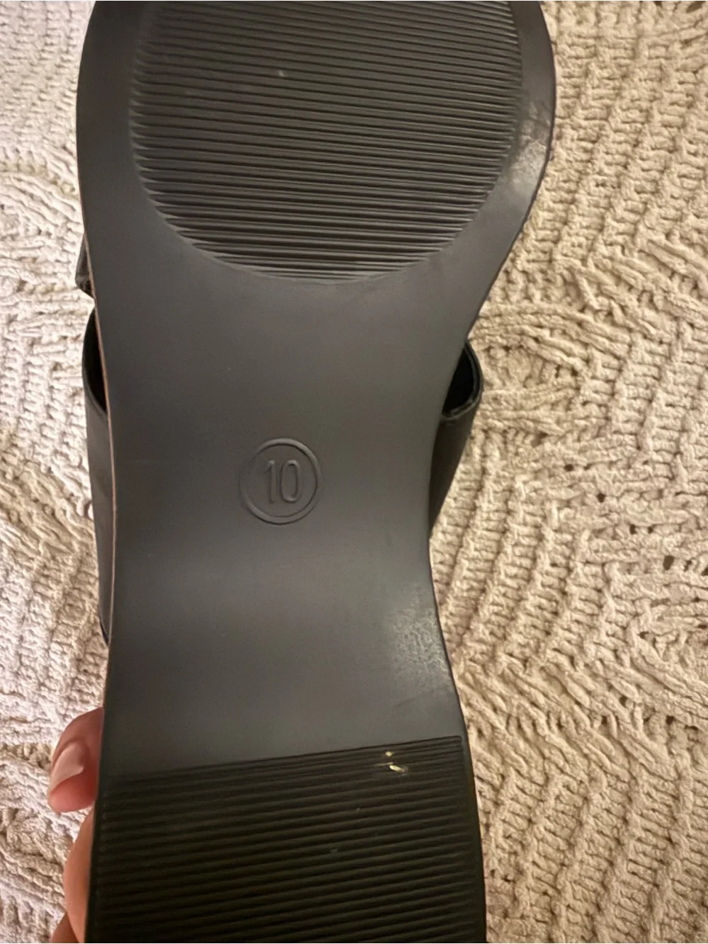 🖤 Universal Thread Black Platform Sandals — Size 10